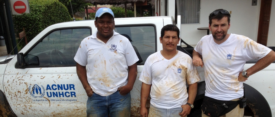 Robert McDonald (right), Senior Regional Field Safety Advisor in Ecuador