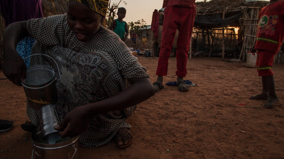 A farmer measures out milk before selling it to the cooperative at the Melkadida refugee camp.
Since 2015, UNHCR and partners have been supporting the women refugees who run the dairy co-op.