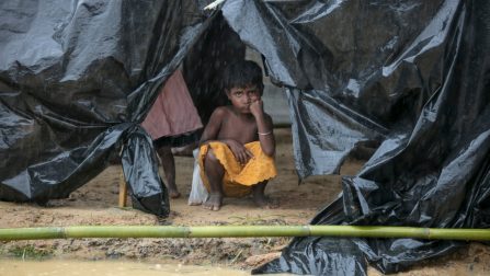 Mudder og regn forværrer situationen for rohingyaerne