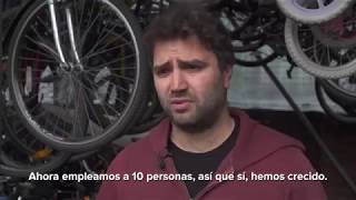 Tienda de bicicletas en Londres le da a los refugiados un 