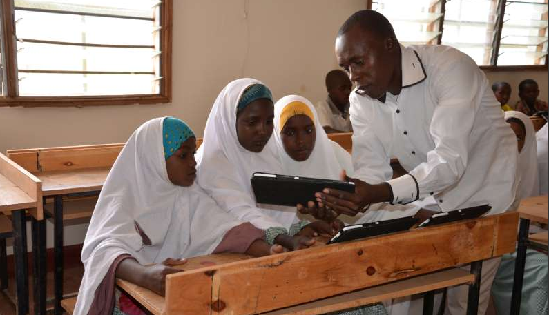 Could tablet-based education help ensure a high quality education for some 18,000 young refugees at Dadaab?