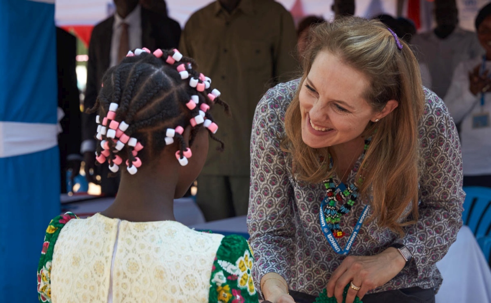 Princess Sarah Zeid receives a warm welcome from a South Sudanese girl in Maban camp.