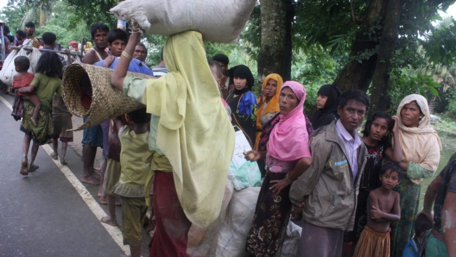 羅興亞人逃離緬甸暴力衝突 迫切需要庇護所