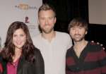 Lauréat d'un Grammy Award, le trio Lady Antebellum a noué un partenariat pluriannuel avec le HCR en 2012. Le HCR est l'une des cinq organisations qui profitent de l'initiative caritative du groupe américain de musique country, LadyAIDMC. Cette initiative vise à mobiliser des appuis en faveur des enfants dans le besoin, y compris les jeunes réfugiés vivant aux États Unis et ailleurs dans le monde. Le trio originaire de Nashville, au Tennessee, a choisi du faire du HCR son premier partenaire mondial. 