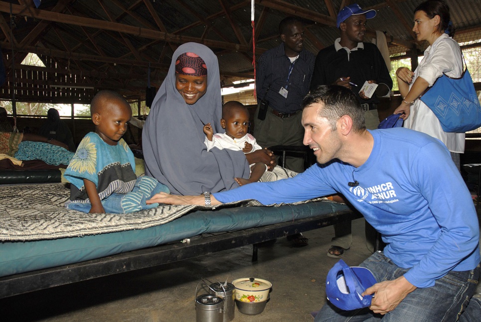 Jesús Vázquez visits the hospital at Dagahaley camp, Dadaab, Kenya.