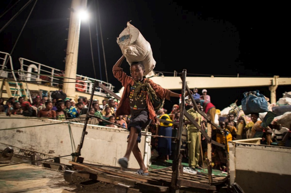 Des réfugiés Burundiens arrivent à Kigoma.