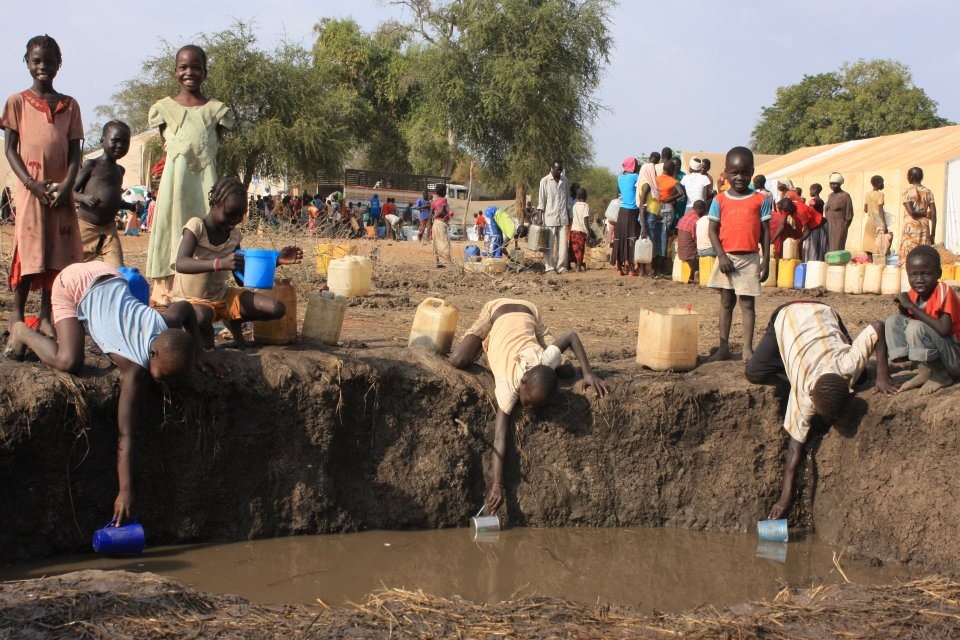 South Sudanese refugee kids UNHCR-V.Tan