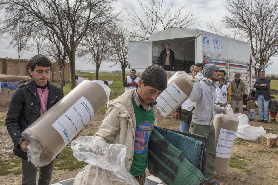 Turkey / UNHCR together with its implementing partner ASAM deliver NFI's (non food items) to Syrian refugees in the Turkish village of Saygin. / UNHCR / I. Prickett / February 2015
