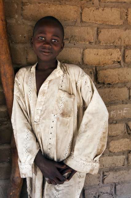 Un garçon réfugié au camp de Dosseye, dans le sud du Tchad. Malgré le traumatisme de grandir en temps de guerre, les enfants peuvent développer une grande résilience.