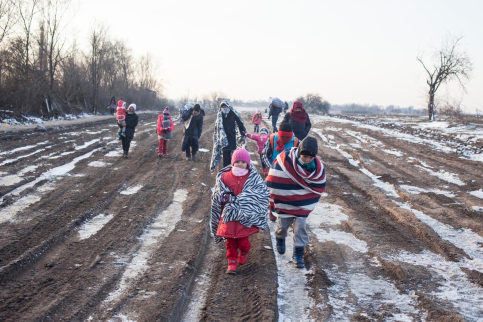 Serbia. Refugees experience freezing temperatures in Balkans