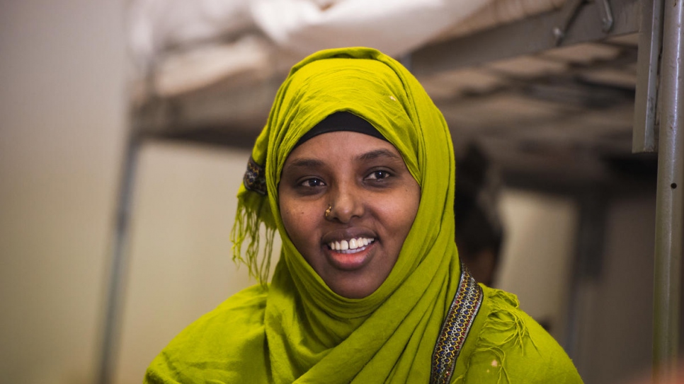 Ruqia, âgée de 42 ans et originaire de Somalie, s'est réfugiée pendant 12 années en Syrie. Elle vit à présent à Bradford, au Royaume-Uni, avec ses trois filles adolescentes. 