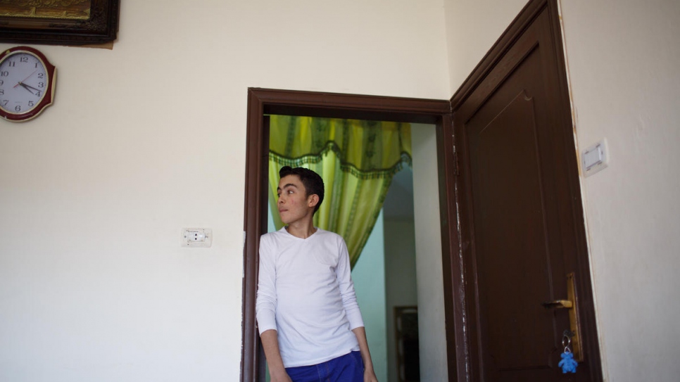 Ahmad (21 ans), au sujet de la hausse du prix de ses médicaments en Jordanie, devenus inabordables : « Il s'agit de ma vie. Si je ne prends plus de médicaments, ma vie s'arrête ». 
