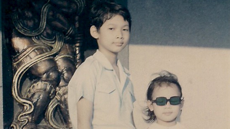 La mère et l'oncle d'Allison Tu à Saïgon en 1974, un an avant qu'ils ne fuient ce qui était alors le Sud-Vietnam. 