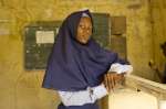 فانا محمد علي، 16 عاماً، في مدرسة ريتشفيلد في مايدوغوري، ولاية بورنو، نيجيريا.  
