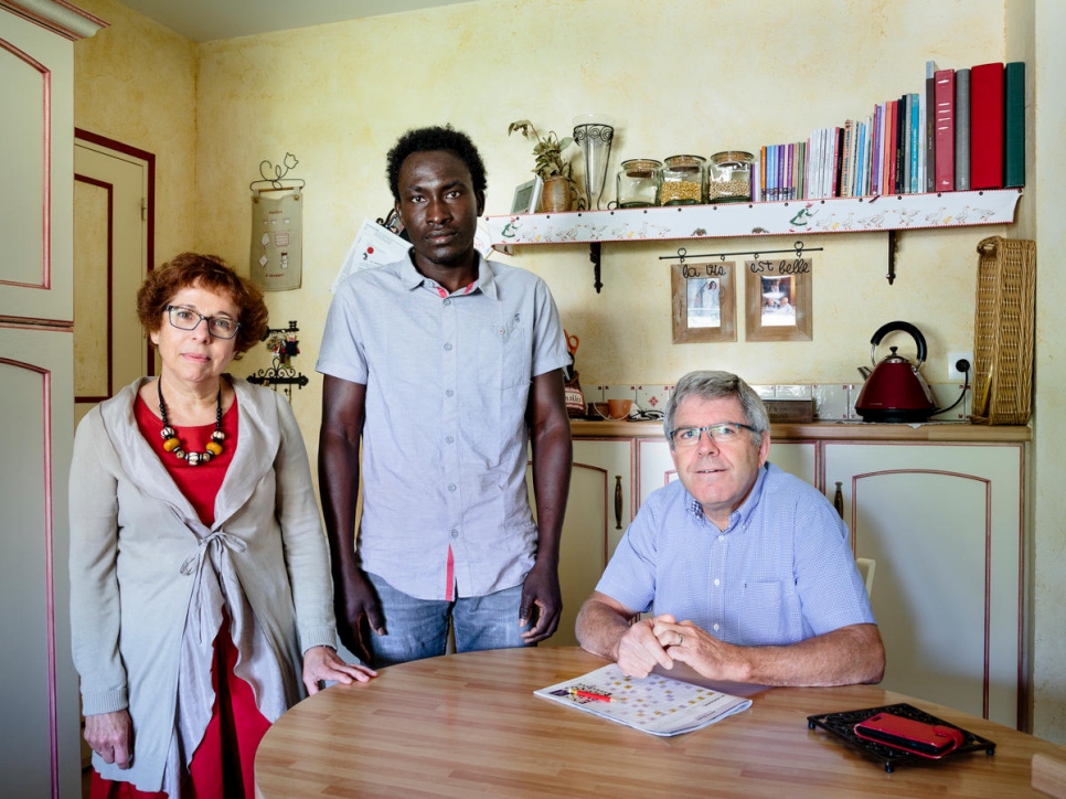 Annick and Hubert host Farah (middle), a refugee from Sudan, in Rivière. For the couple, solidarity goes hand in hand with Christian faith. 