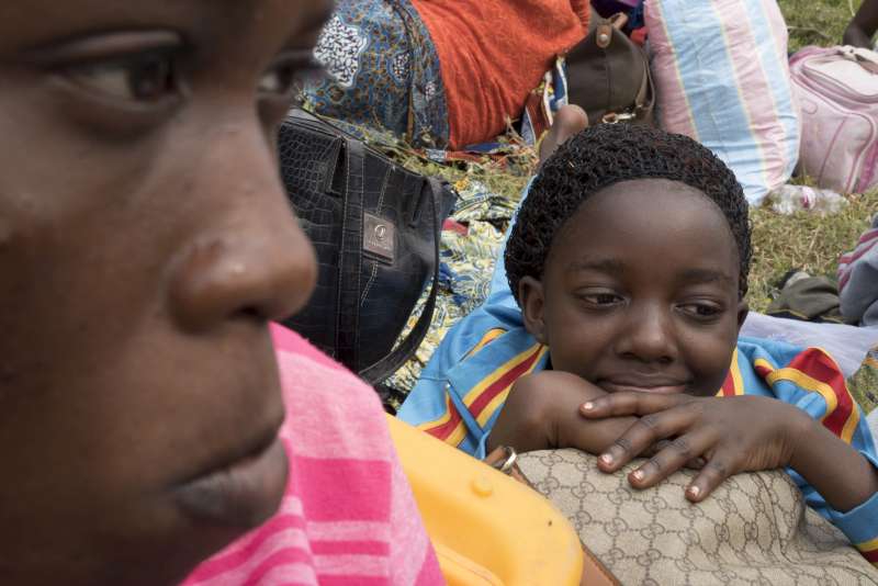 Faria, Antonio's 11-year-old granddaughter, waits to board the train at Kinshasa station. She has never been to Angola, but has high hopes for her future there. "I want to become a doctor because my uncle and my aunt [in Angola] are doctors. There are many doctors in my family,» she says, adding that she has not met them.
 
