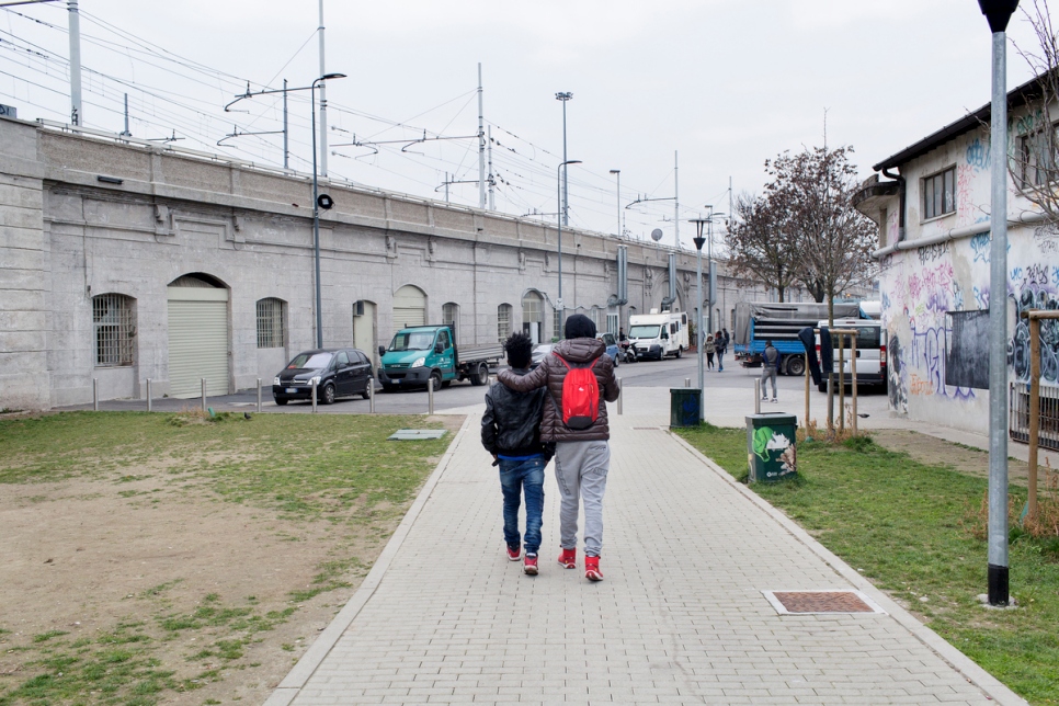 Italy. A child's journey to reach loved ones in Europe