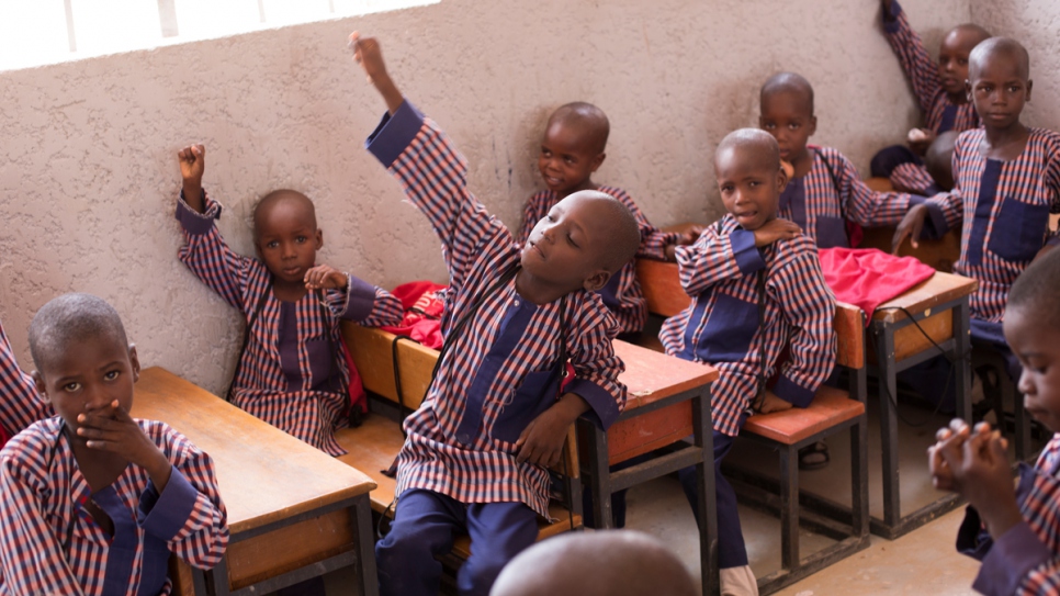 Les élèves de la deuxième école de la Fondation islamique des prouesses futures, située sur les rives de la rivière Gadabul à Maiduguri. 