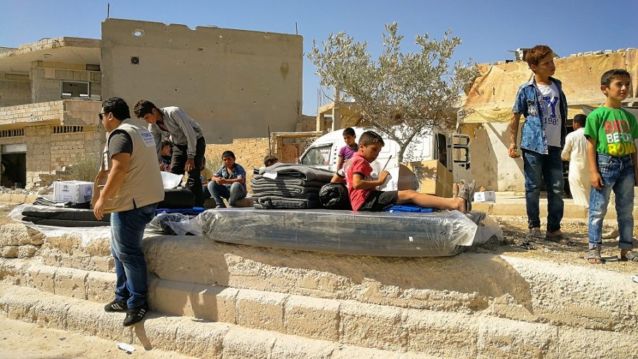 UNHCR provides relief aid to new returnees in northern Rural-Hama