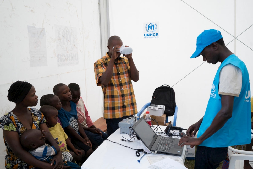Uganda. Congolese and Rwandese refugees in Oruchinga at UNHCR verification centre.