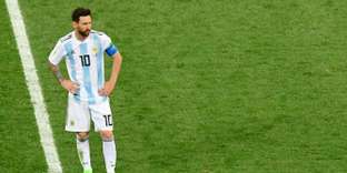 Mains sur les hanches, Messi est impuissant lors de la défaite 3-0 de l’Argentine contre la Croatie.