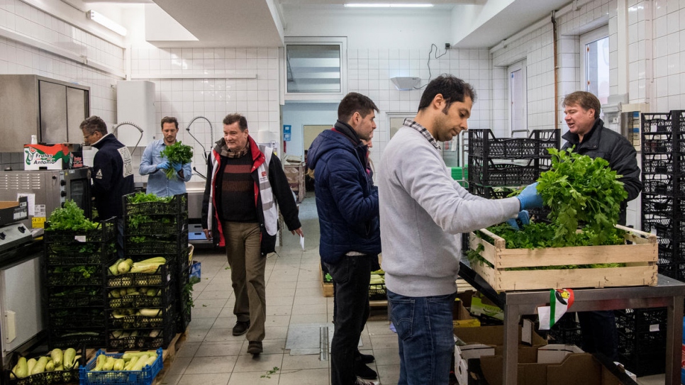 « Nous essayons à la fois de promouvoir une bonne nutrition et de donner davantage de choix aux pauvres. »