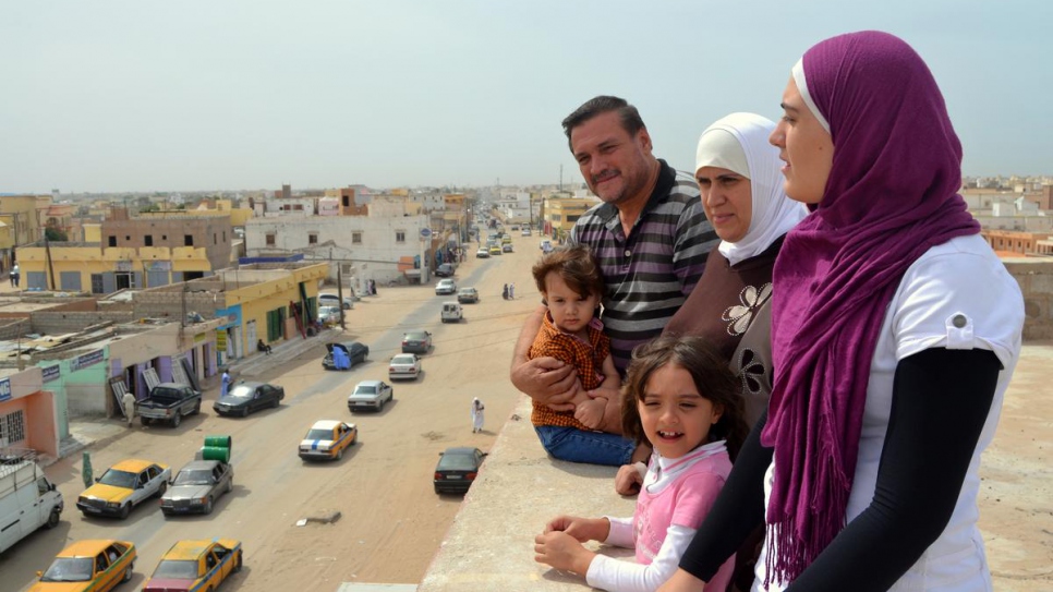 « J'ai peur pour ma mère et pour le reste de ma famille qui est encore en Syrie », explique Moudar. « Là bas, on côtoie la mort tous les jours. » 