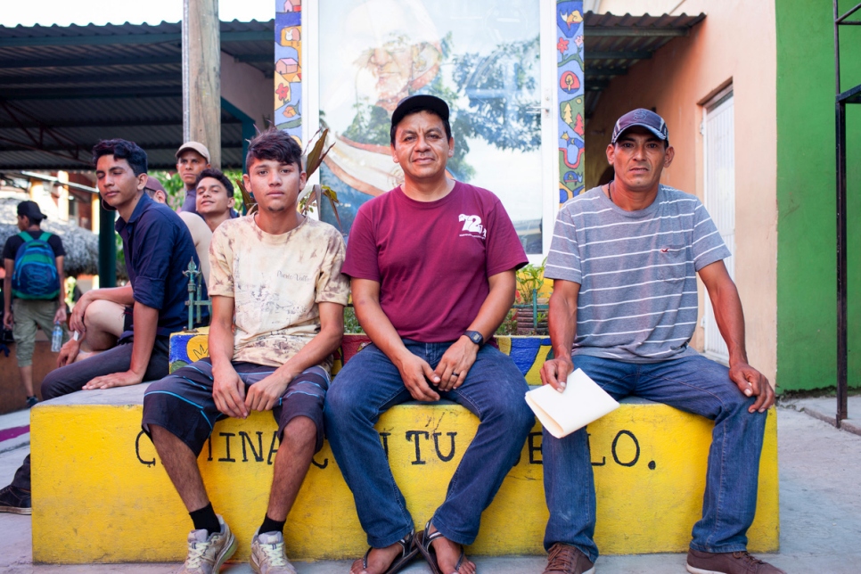 لأخ توماس غونزاليس كاستيلو، مدير ملجأ المهاجرين "72" تينوسيك، تاباسكو، المكسيك، دافع عن حقوق طالبي اللجوء.