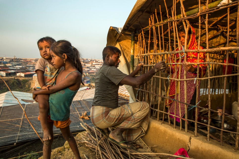 Bangladesh. Rohingya adapt to new lives in refugee camps