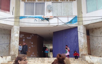 Arriving in Deddeh where refugee families are taking shelter in an abandonded building