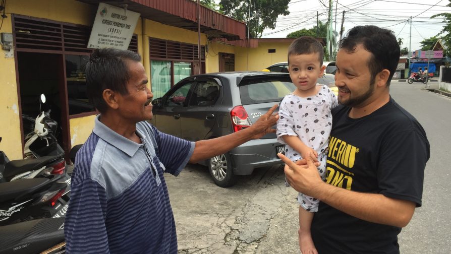 Inisiatif sosialisasi budaya UNHCR untuk mendorong keharmonisan di komunitas lokal