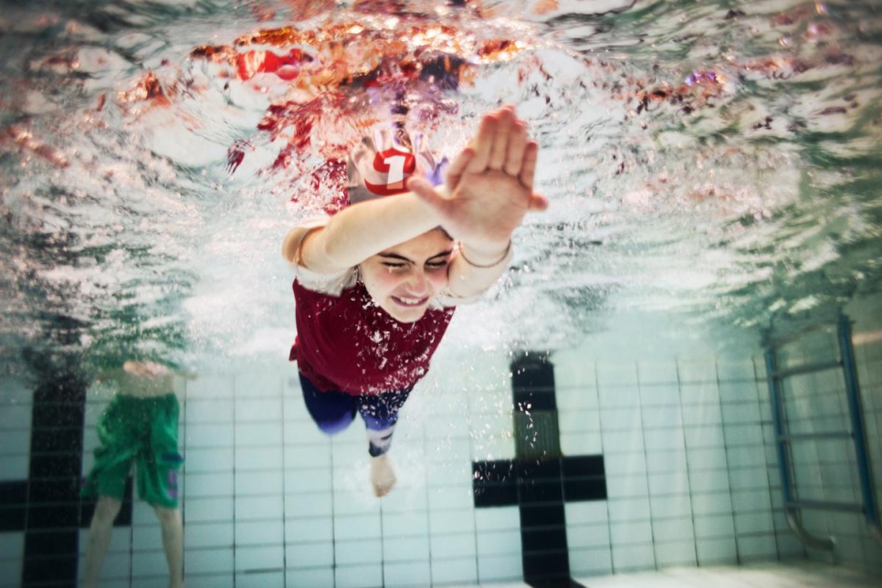 Swimming lessons for refugees