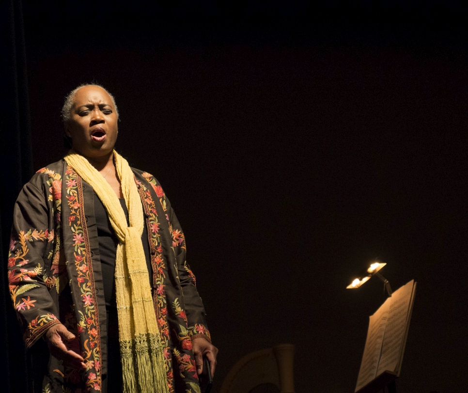 Barbara sings at the Concert Hall in Thessonaliki to open a fundraising event for refugees.