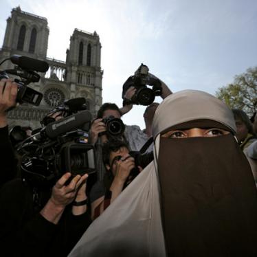 Francia: Sentencia sobre uso de velos que cubren el rostro atenta contra derechos