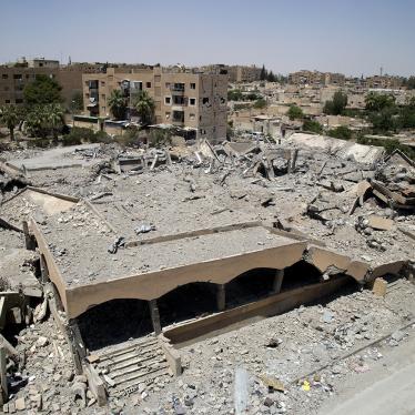 Siria: Los ataques aéreos de la Coalición matan a decenas de personas cerca de Raqqa