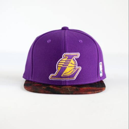 'Nike NBA Lakers Panton/Multicolor Headwear 
Grab this @ 50% OFF!!! 
Only from Thrifty Luxury Online Shop!!!
 100%  Original and Brand New or YoUr Money bacK!
✔ On Hand and readY to sHiP!

CoMMeNT/PM us for order aND inquirieS! 

#NBACap #LakersCap'