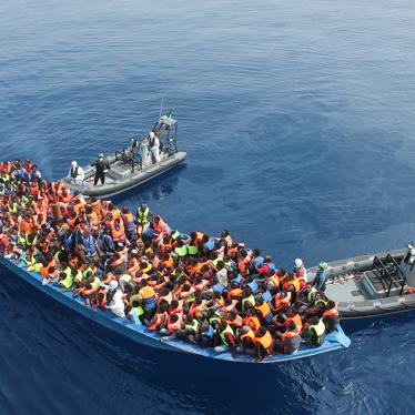 EU：祖国での人権侵害が地中海危機の根元