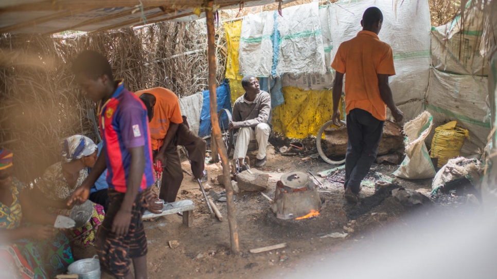 L'association Dufashanye compte 32 membres et aide les réfugiés burundais handicapés à gagner leur vie dans le camp de réfugiés de Lusenda. 