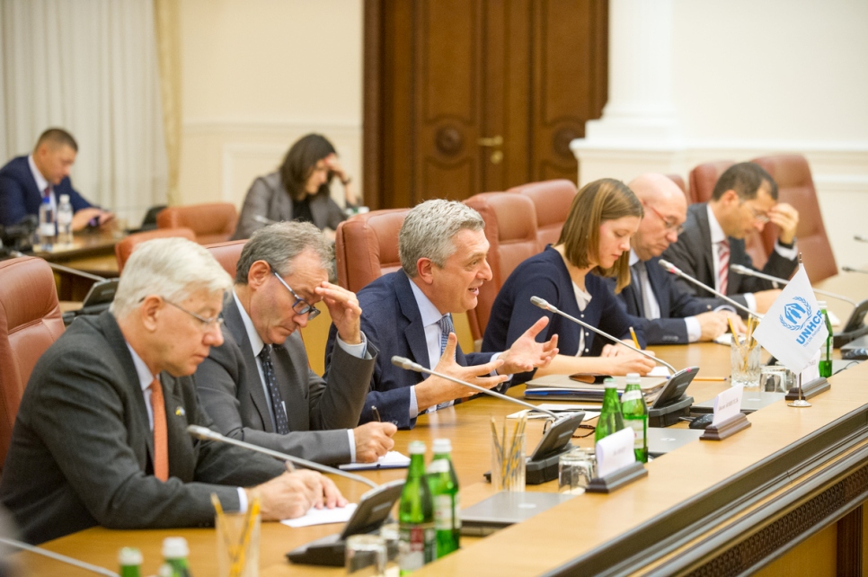 On his first official visit to Ukraine as UNHCR boss, Filippo Grandi is photographed during a meeting with Ukrainian Prime Minister Volodymyr Groysman and senior politicians at the Cabinet of Ministers building.