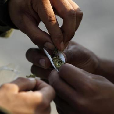 Americas: Decriminalize Personal Use of Drugs