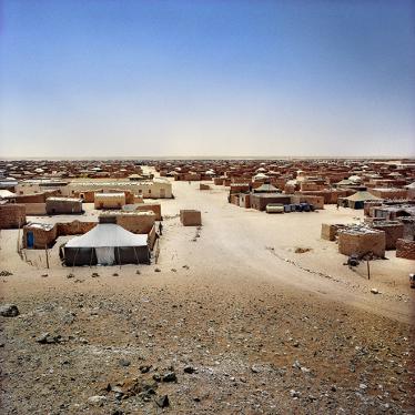 Sahara Occidental/Argelia: Refugiados enfrentan restricciones a derechos