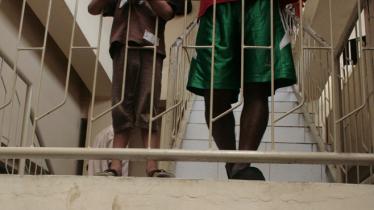 Indonesia: Los niños que buscan refugio se encuentran con abuso y abandono