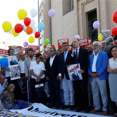 Turquie : Les médias, les activistes et les opposants politiques menacés