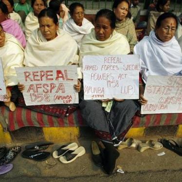 भारत: मणिपुर में पीड़ित परिवारों और कार्यकर्ताओं का उत्पीड़न