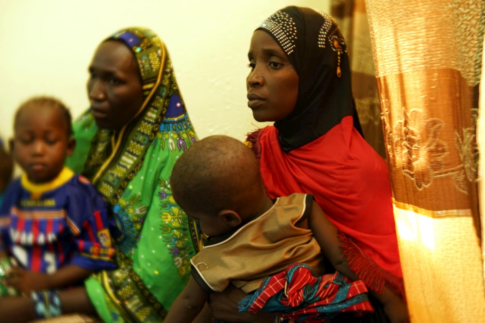 Since fleeing Niger and arriving in northern Mali, Mariam Souleye has planted crops and supports her family by making couscous, semoule and vericelli noodles.