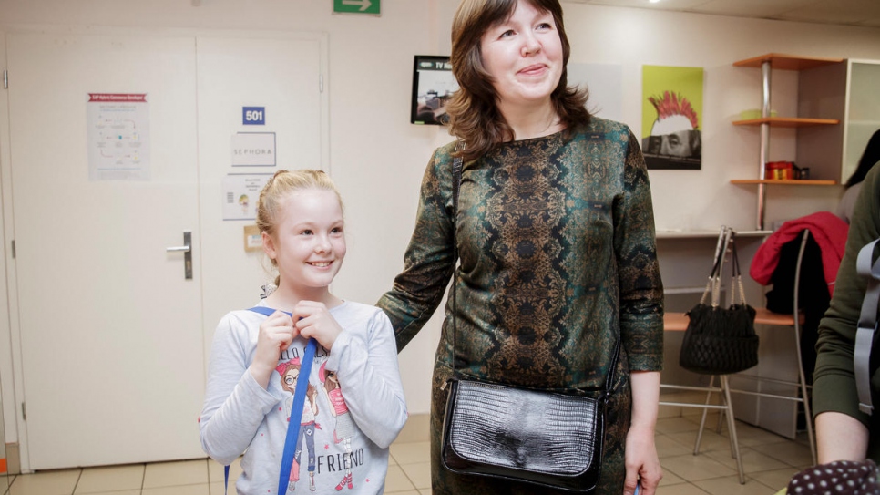 Ukrainian refugee Svetlana with her nine-year-old daughter Masha.