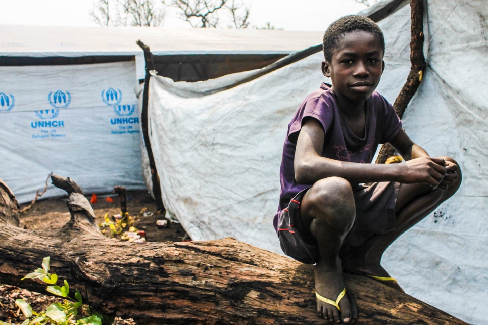 Angola. Congolese refugees relocated to new settlement