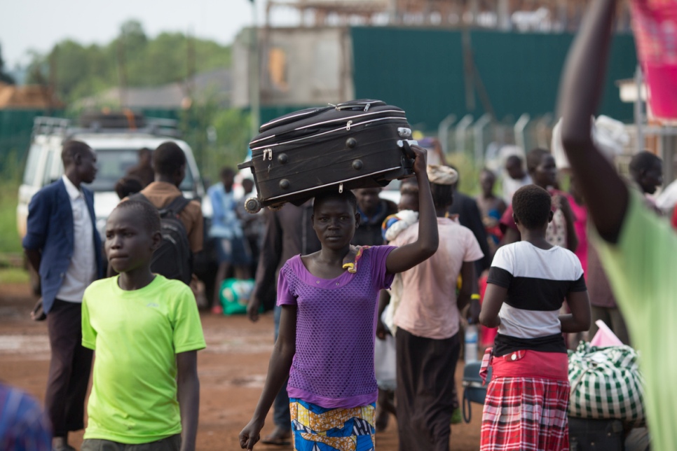 Refugees from South Sudan arrive at a UNHCR collection centre on the South Sudan border in Egelo, Uganda. © UNHCR/Will Swanson