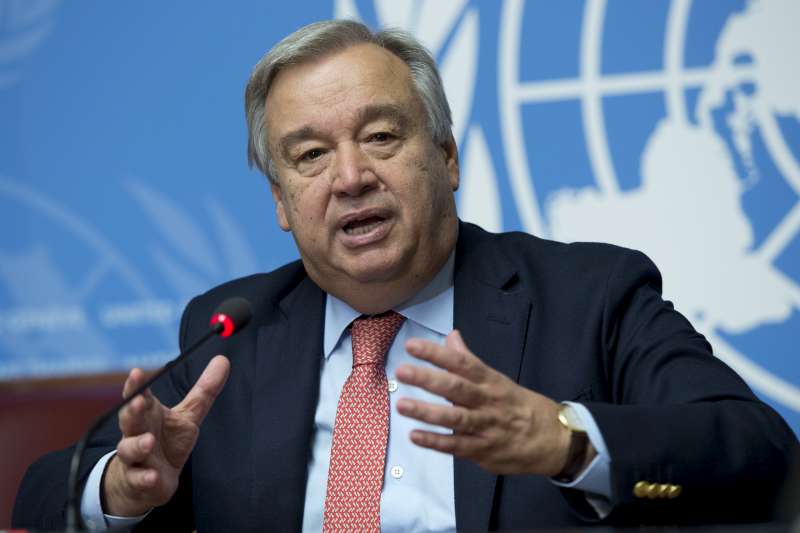 UNHCR head Guterres urges massive EU response to help Greece attend to refugees