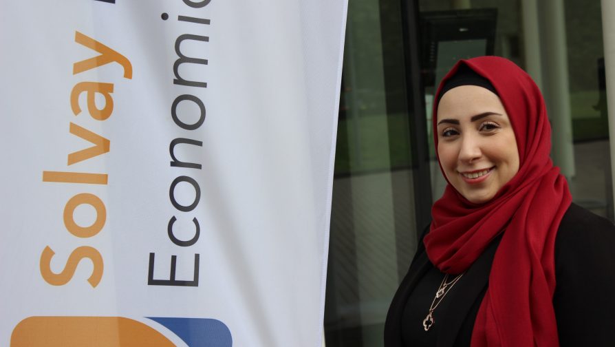 Jonge vluchtelinge stimuleert werkgelegenheid voor vrouwelijke vluchtelingen in België